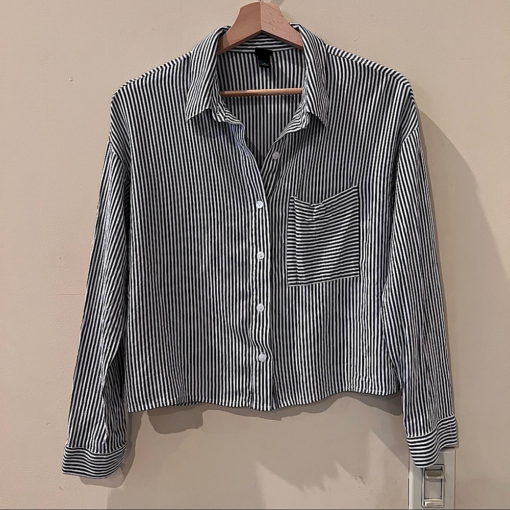 Wild Fable - Gray/White Striped Crop Button Down - Size M